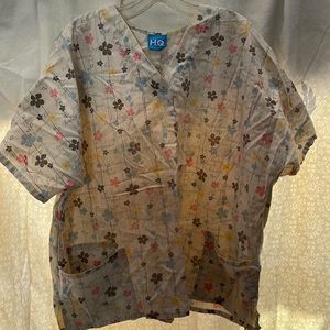 HQ scrubs quality basics, tan and floral with scrolled words size 2XL